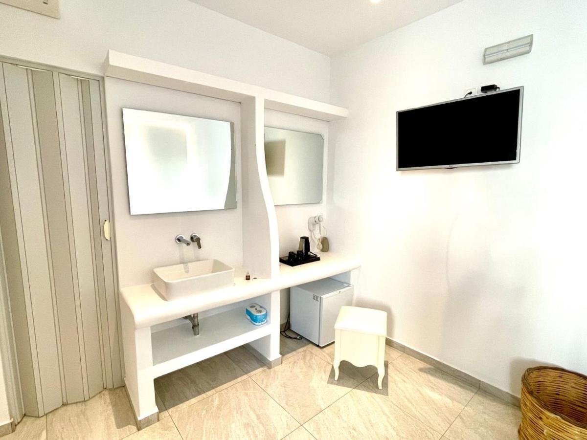 La Villa Rooms Mykonos Town Exterior photo